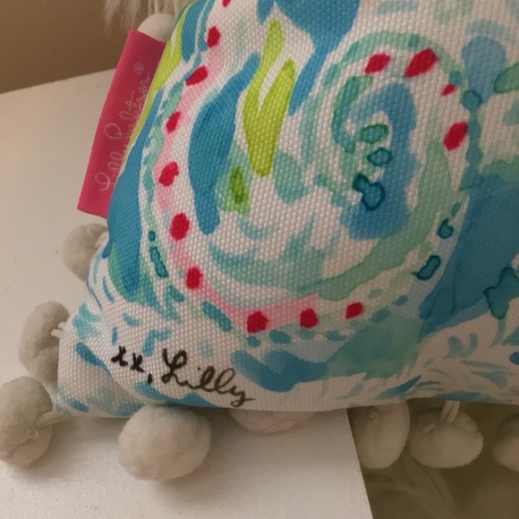 Lilly Pulitzer Indoor/Outdoor pillow | Beachy Pom Pom Trim **No Discount ** - Picture 3 of 3
